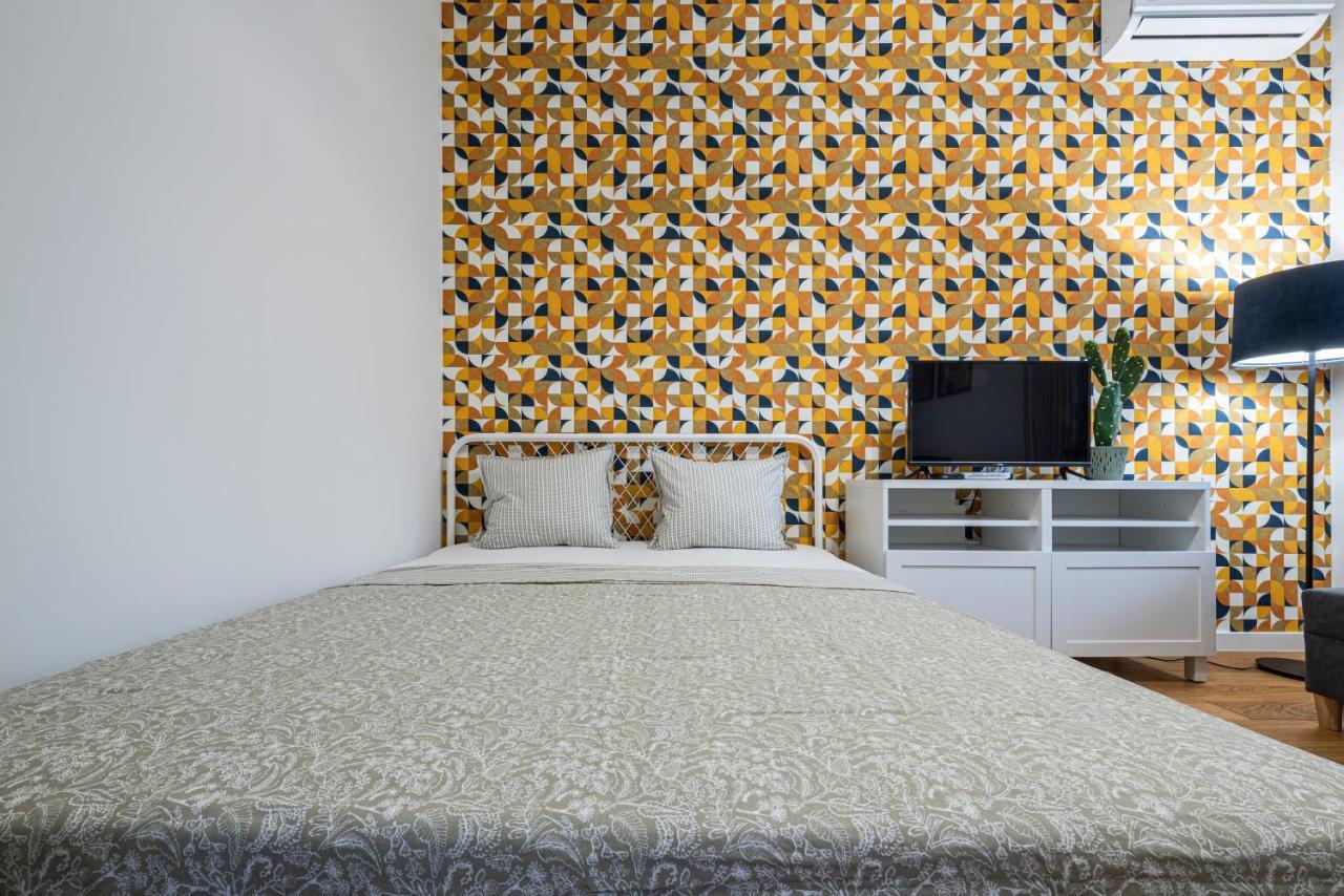 Vertigo Modern Studio-Free Private Parking-Fast Wi-Fi Novi Sad Esterno foto