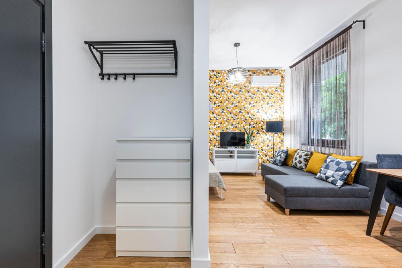 Vertigo Modern Studio-Free Private Parking-Fast Wi-Fi Novi Sad Esterno foto