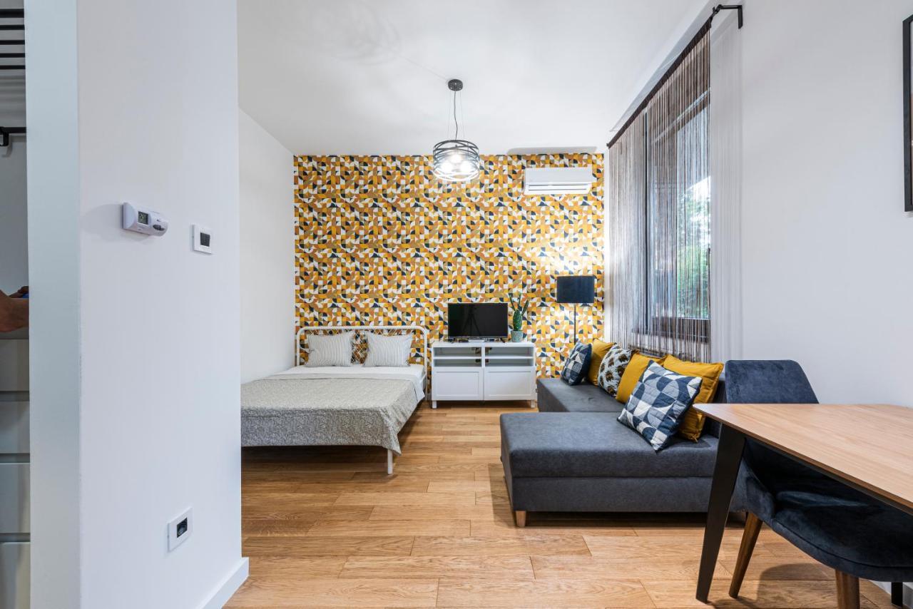 Vertigo Modern Studio-Free Private Parking-Fast Wi-Fi Novi Sad Esterno foto