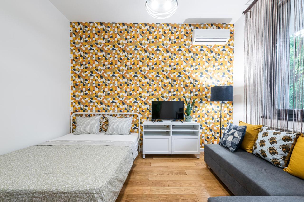 Vertigo Modern Studio-Free Private Parking-Fast Wi-Fi Novi Sad Esterno foto