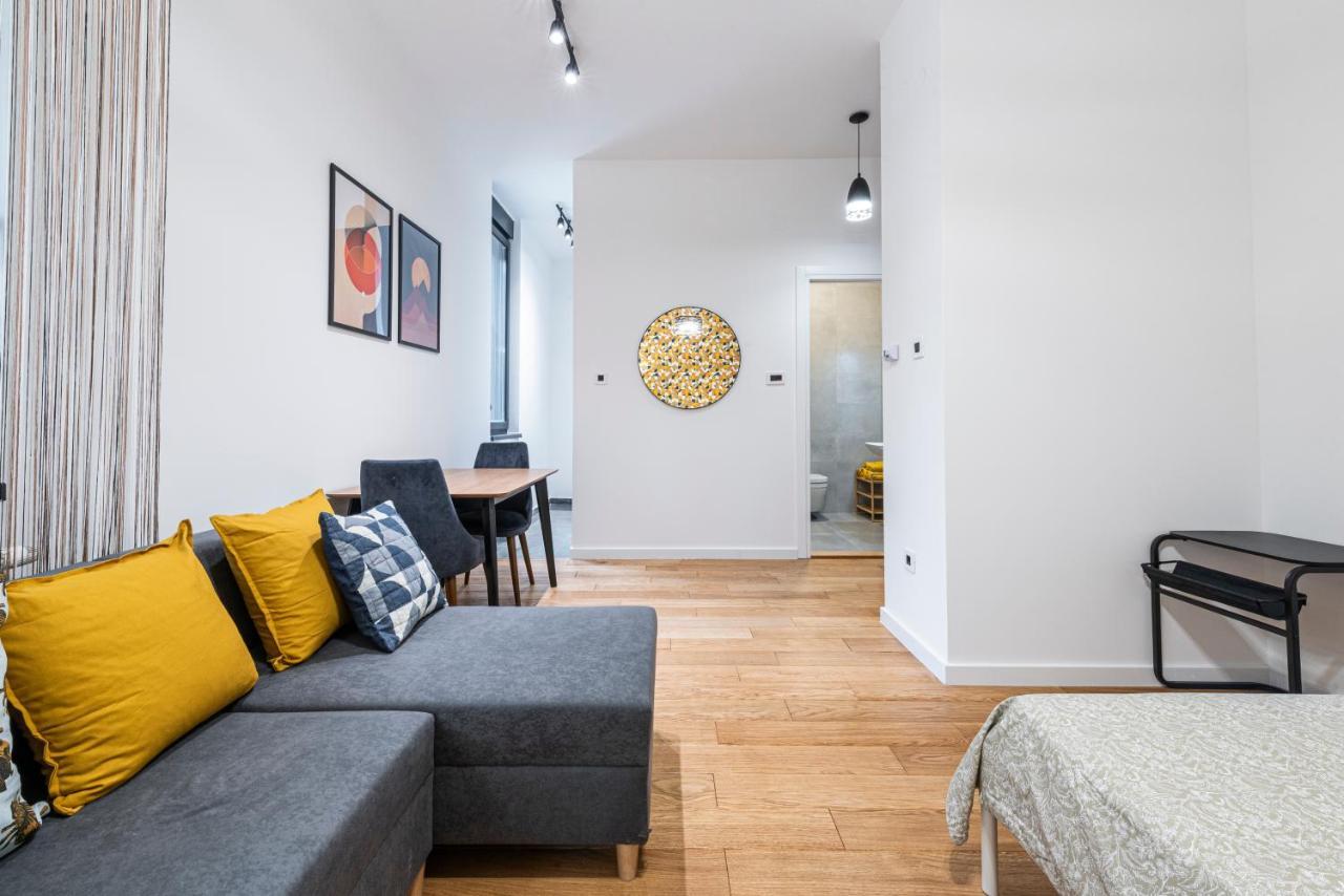 Vertigo Modern Studio-Free Private Parking-Fast Wi-Fi Novi Sad Esterno foto